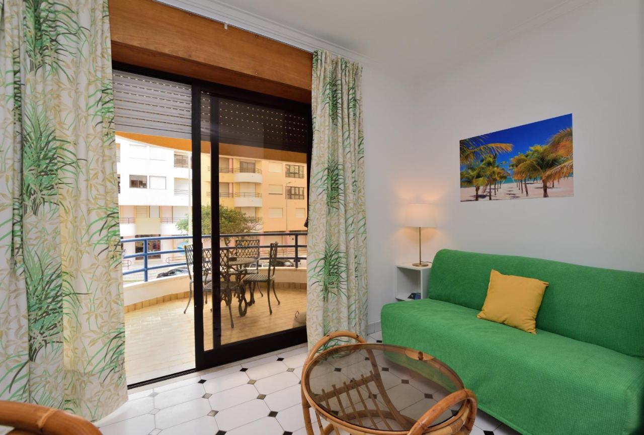 Palmeiras Beach Apartment Кошта-да-Капаріка Екстер'єр фото