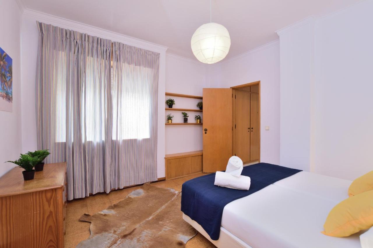 Palmeiras Beach Apartment Кошта-да-Капаріка Екстер'єр фото